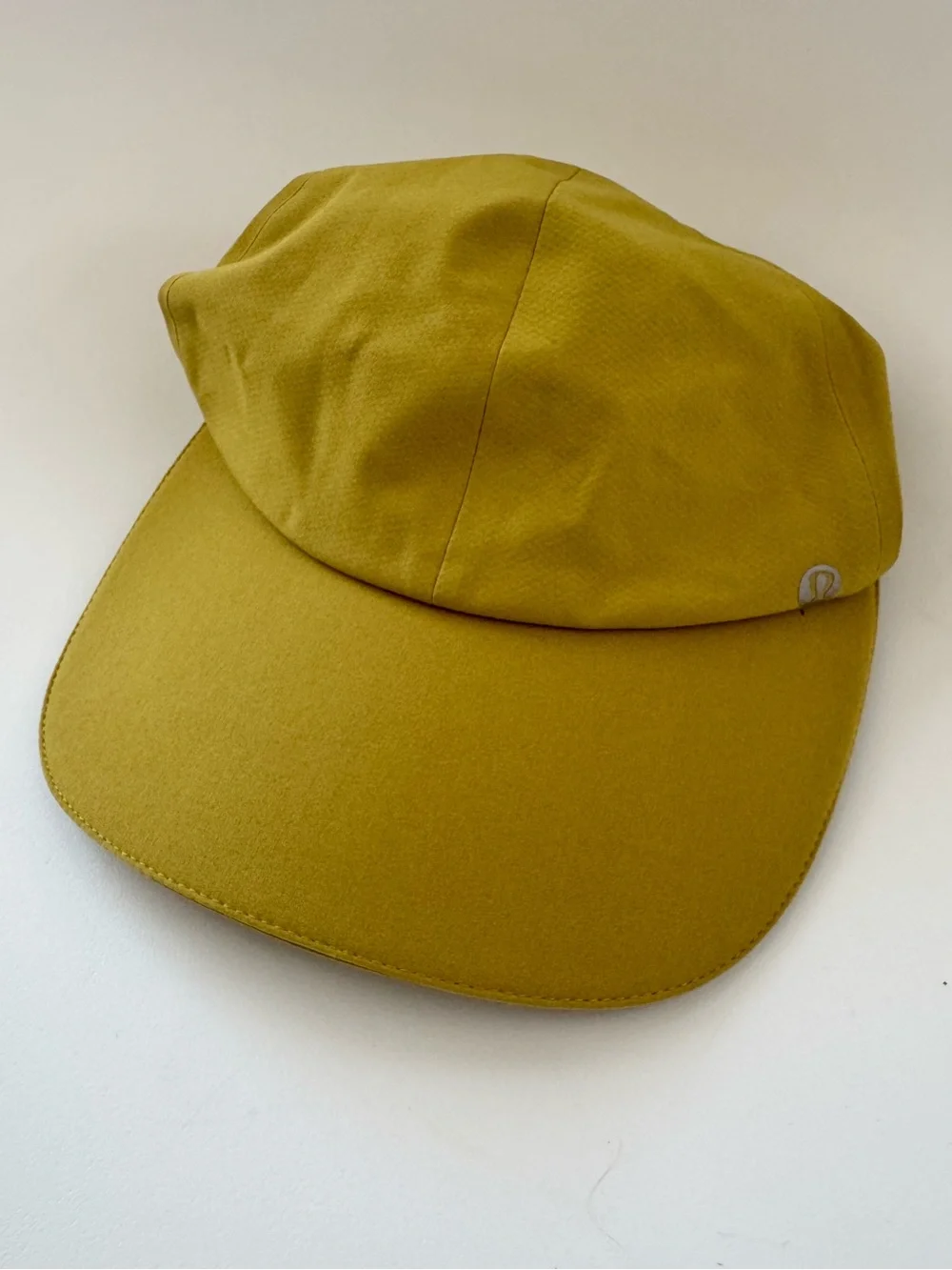 Lululemon Fast and Free Adjustable Running Hat Reflective Details Mustard Color
